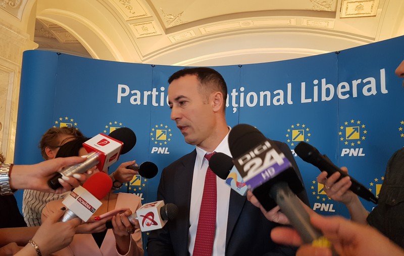 Cine este și ce avere are Iulian Dumitrescu, șeful CJ Prahova, vizat de DNA într-un dosar de corupție