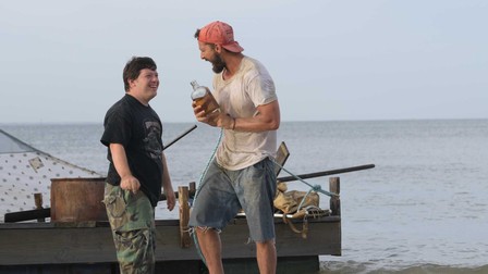 Zack Gottsagen și Shia LaBeouf / Foto: Roadside Attractions