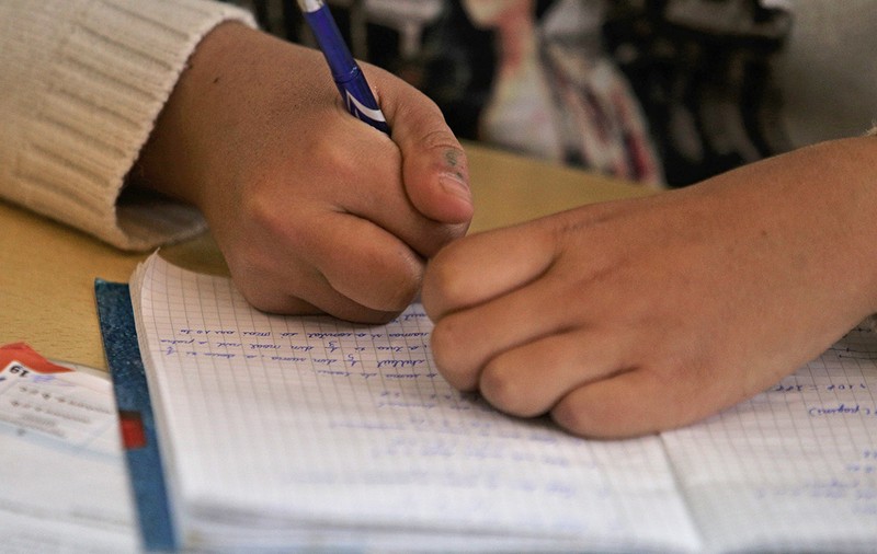 Ce se schimbă în educație în 2024: alte reguli pentru burse, majorarea pe jumătate a salariilor pentru profesori  