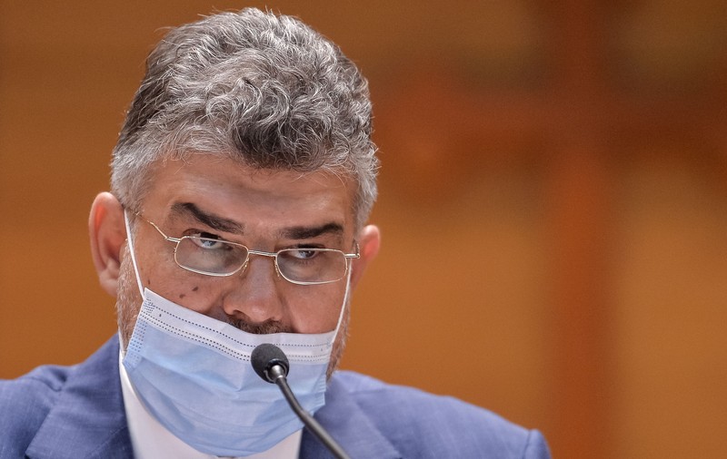 Ciolacu, despre poza din restaurant: “A fost o greșeală, recunosc. Trebuia să rămân doar cu familia mea”