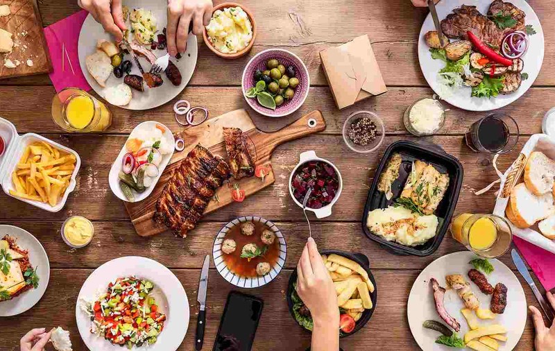 Foodpanda anunţă că va livra mâncarea fără contact între livrator și client. Gratuitate pentru cei care plătesc cu cardul