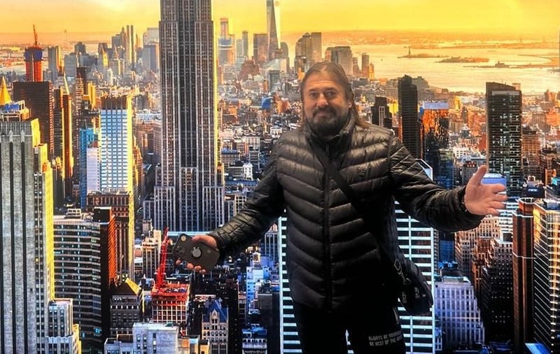 Cum a apărut Gheorghe Gheorghiu pe ecranele gigant din New York la început de an. Surpriza din Times Square