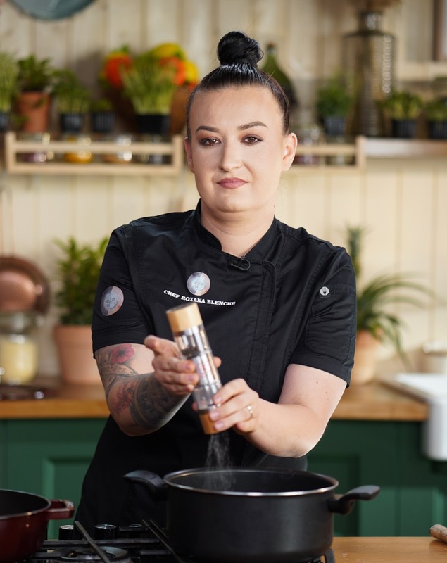 Când începe Hello Chef, sezonul 8 la Antena 1. Andreea Bostănică e printre invitații Roxanei Blenche