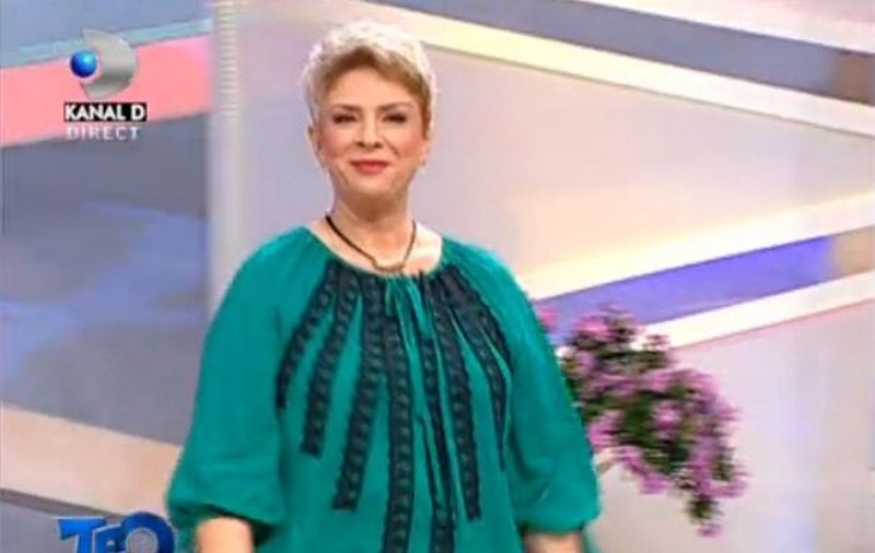 AŞA NU TE AŞTEPTAI VREODATĂ SĂ O VEZI PE TEO TRANDAFIR!