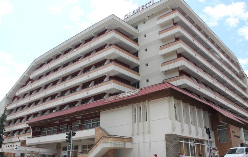 Patronii unor hoteluri din Olăneşti şi Mamaia, acuzaţi de evaziune fiscală şi spălare de bani