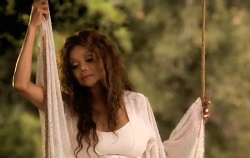 La Toya Jackson lansează o melodie în memoria lui Michael