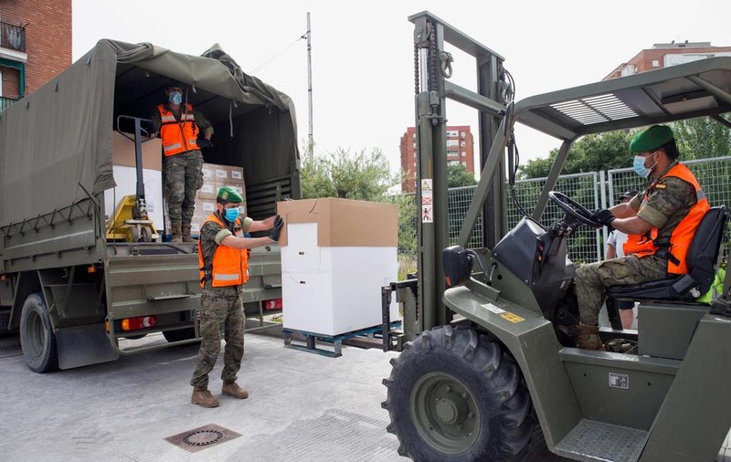 Armata Spaniei, chemată în ajutor în lupta cu COVID-19, după ce țara a avut peste 10.000 de noi infectări pe zi