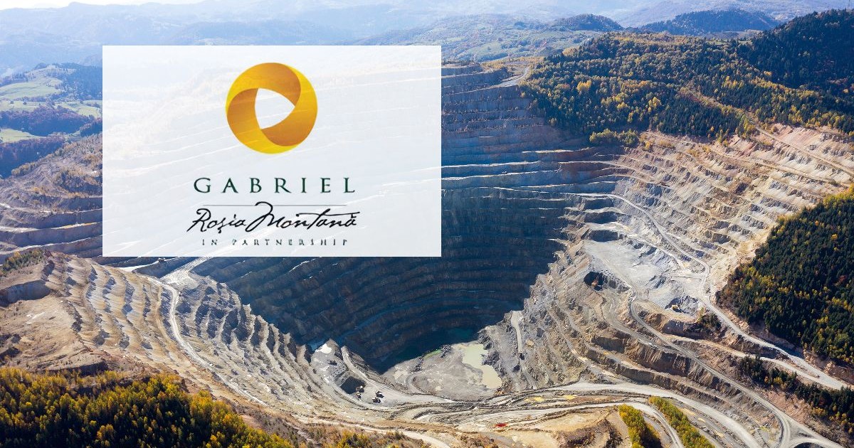 Un colaj cu o carieră minieră si sigla unei companii
