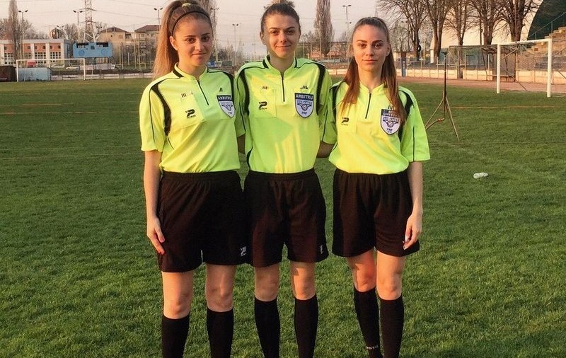 AJF Bihor a delegat trei de arbitre-studente să oficieze un meci de seniori din Liga a V-a | GALERIE FOTO