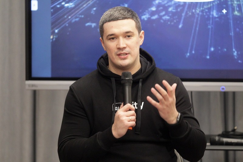 Mykhailo Fedorov, viceprim-ministrul Ucrainei și ministru al Transformării Digitale, în timpul unei conferințe de presă privind introducerea aplicației Diia City - un cadru legal special pentru industria IT. Kiev, 21 decembrie 2021| Foto: Profimedia Images