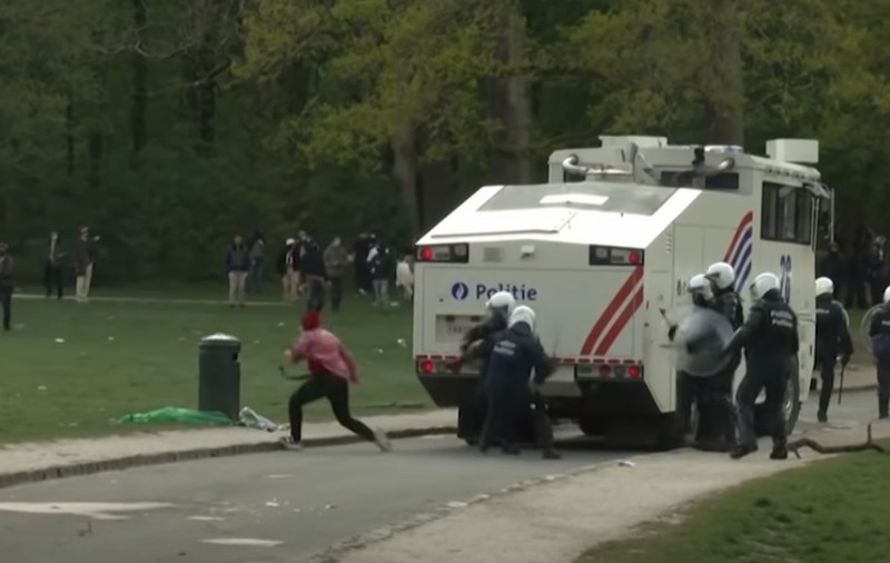 Peste 130 de persoane au fost arestate în timpul unui protest la Bruxelles