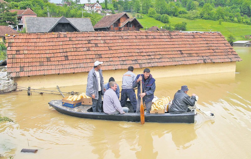 AVERTIZARE: Cod portocaliu de inundații