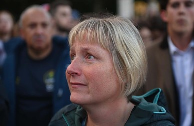 Britanică în lacrimi, după ce a aflat că regina a murit