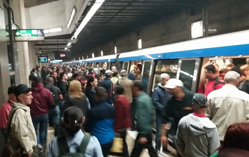 Metrorex introduce noi cartele de călătorie cu metroul. Ce tipuri de cartele propune Ministerul Transporturilor