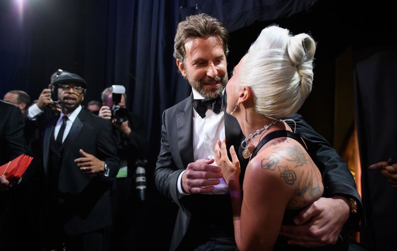 Ce spune fosta soție a lui Bradley Cooper despre relația acestuia cu Lady Gaga