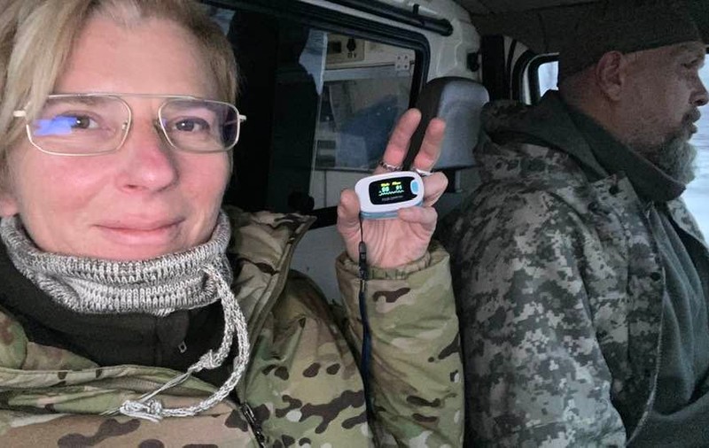 VIDEO | Ororile din Mariupol, înregistrate de camera de corp a paramedicului Taira. A salvat zeci de răniți, ucraineni și ruși, până să fie capturată