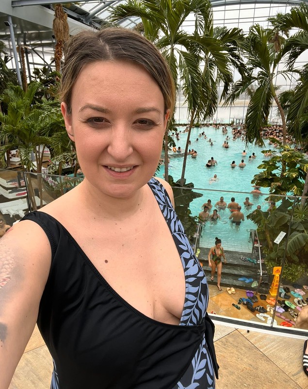 Cum arată Chef Roxana Blenche în costum de baie, după ce a slăbit 25 de kilograme. Regula pe care o respectă în fiecare dimineață