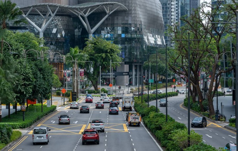 De ce să conduci în Singapore este comparat cu „a purta un Rolex”. Soluția autorităților pentru a limita traficul