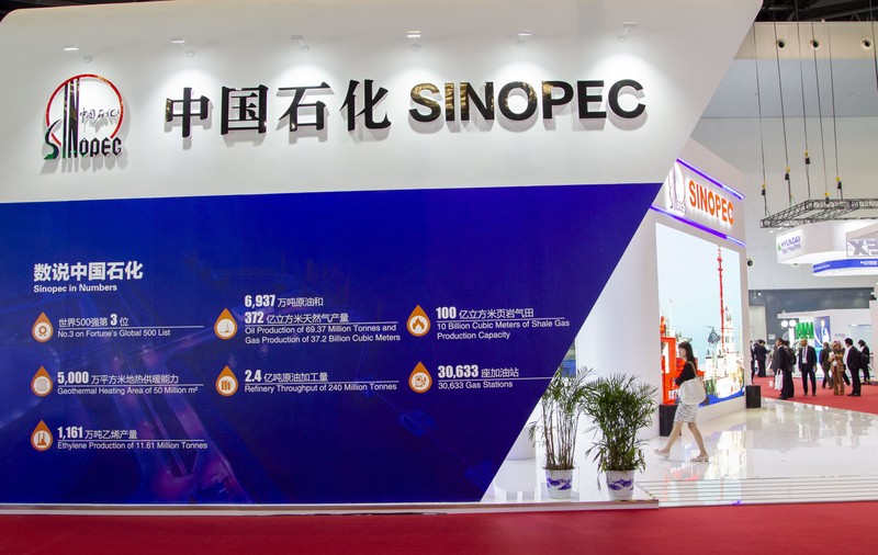 Grupul chinez de petrol şi gaze Sinopec suspendă negocierile pentru investiții în Rusia