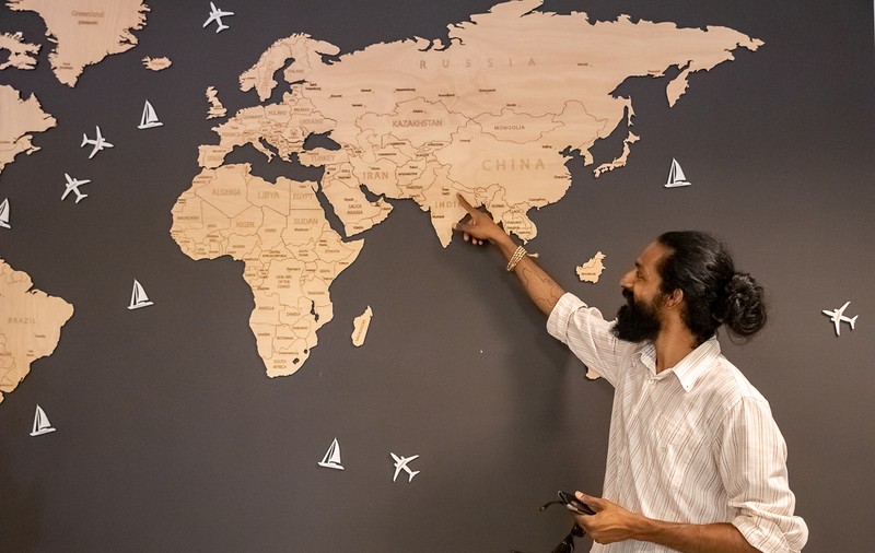 INTERVIU. „Îmi place România, nu e așa haotică”. Cum ne vede un indian stabilit în București