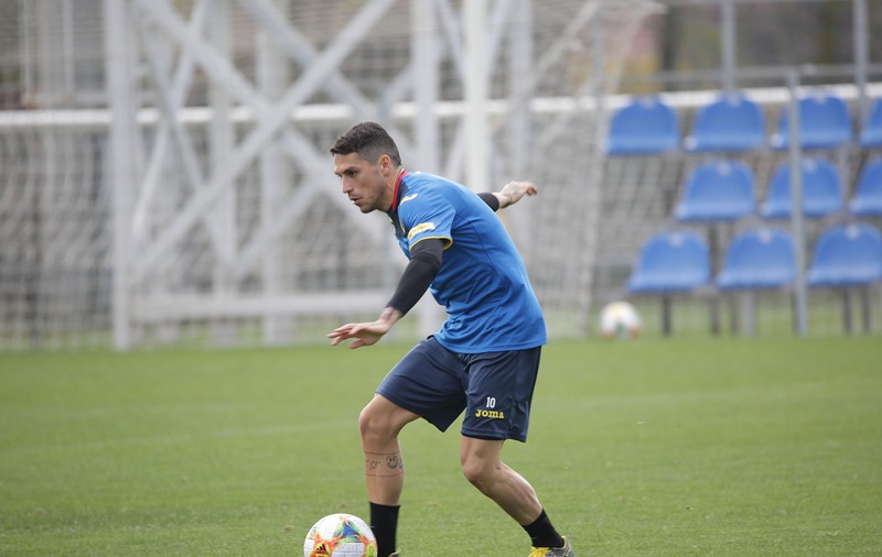 Imagini de la antrenamentul de azi al tricolorilor. Tatuaj nou pentru Nicolae Stanciu | GALERIE FOTO