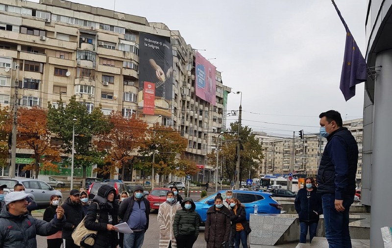 Noul primar al Ploieștiului anunță că asistații social care nu fac curățenie în oraș nu vor mai primi bani: “Mă filmau cu un telefon mai performant decât al multora dintre noi”