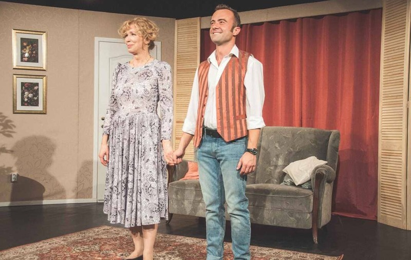 Concurs. Teatru la tine acasă, adus de Libertatea și PiciordePlay. Răspunde corect și, de Sfântul Nicolae, primești acces gratuit la piesa săptămânii, „Șase lecții de dans în șase săptămâni”