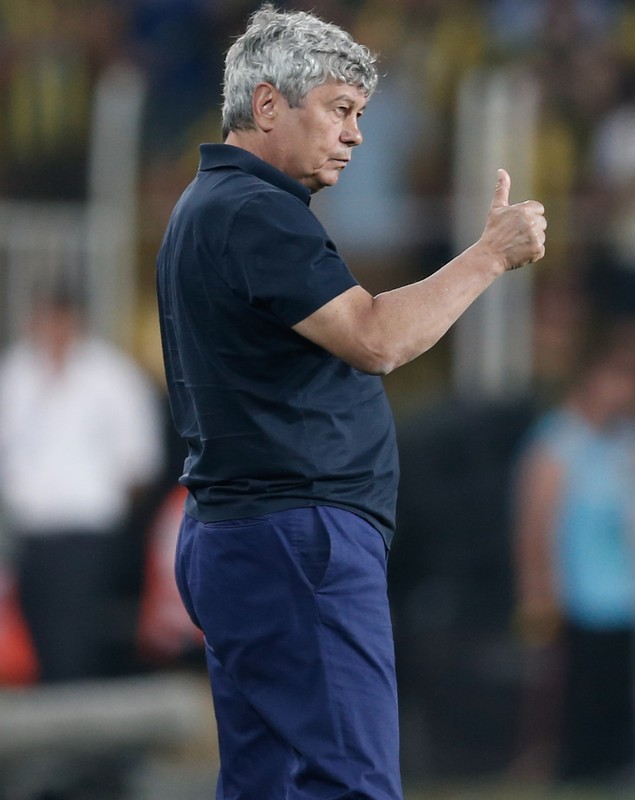 Mircea Lucescu împlinește astăzi 70 de ani. Pe urmele lui Alex Ferguson și Giovanni Trapattoni. ^”Mircea simte că va continua să mai antreneze. Nu poate trăi fără fotbal”