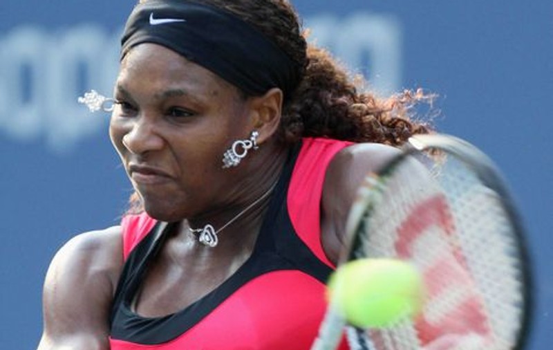 Foto| Serena Williams: mare, urâtă, dar flexibilă