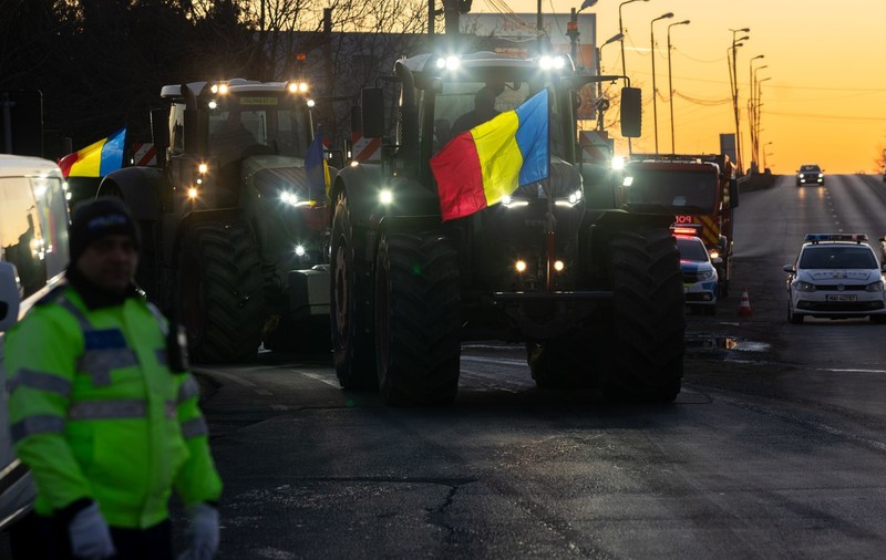 Protestele transportatorilor şi fermierilor, ziua 8. Ciolacu anunță că Guvernul va aproba joi un set de măsuri convenite cu confederațiile din Transporturi. Care sunt acestea