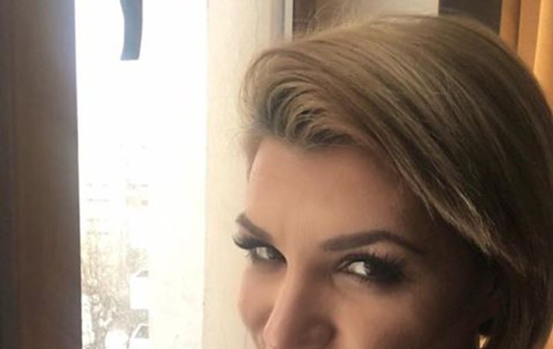Sorana Darclee a îmbrăcat cea mai scurtă rochie și a ieșit în oraș. “Ce apariție…Trage-o mai jos!”