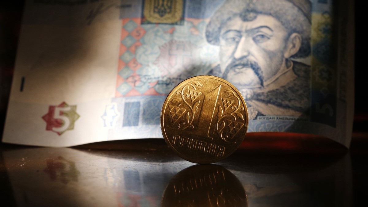 2582887 03/03/2015 Ukrainian notes and hryvnia coin. Alexandr Demyanchuk/RIA Novosti. Foto: Hepta