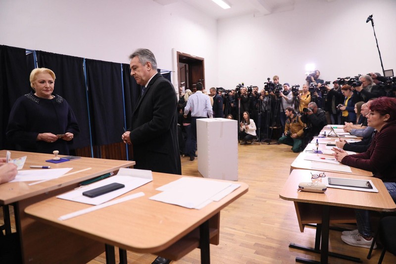Viorica Dăncilă a votat la Liceul Sf. Sava