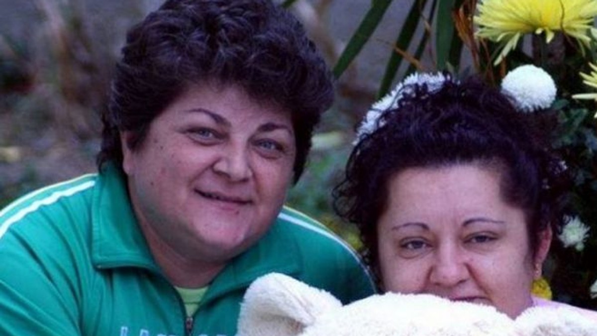 Două românce se căsătoresc în Italia. "În țara mea nu există nicio legislație care să permită astfel de căsătorii"