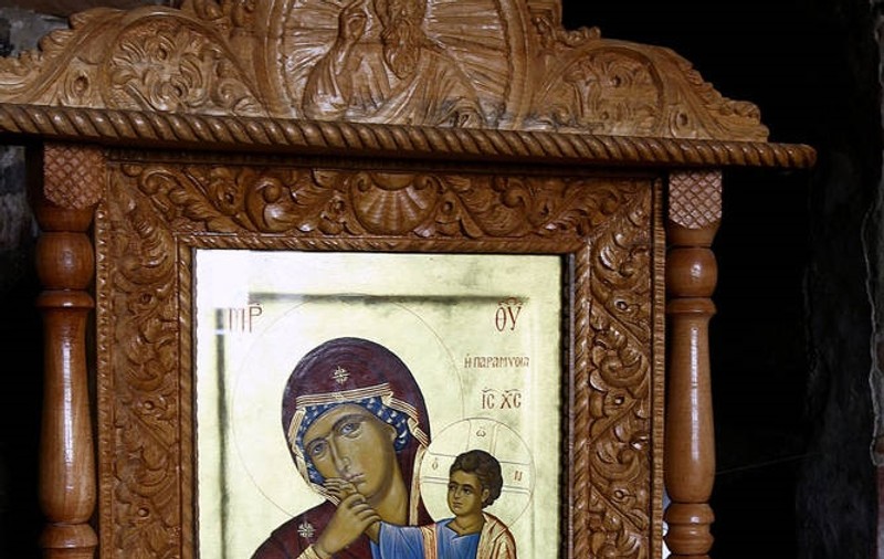 Ce se întâmplă dacă faci SEMNUL CRUCII deasupra mâncării! Oamenii de știință au, în sfârșit, DOVADA