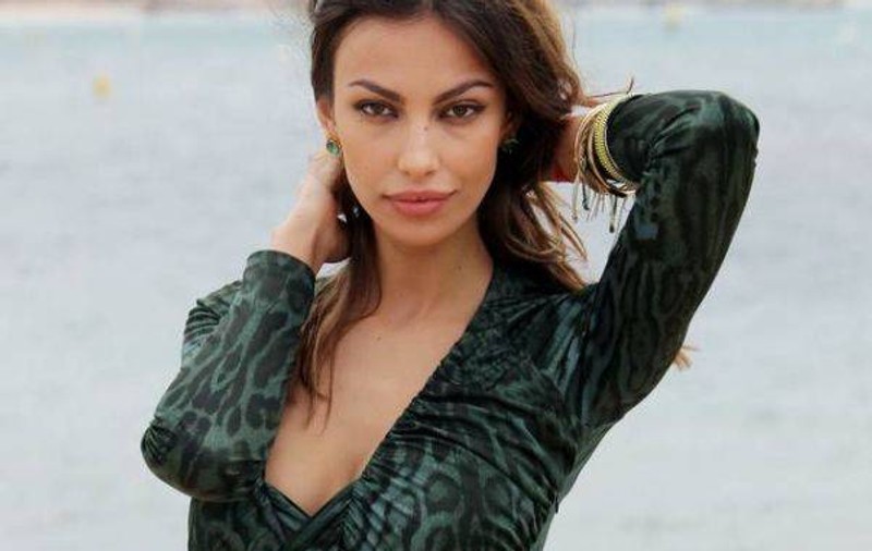 MĂDĂLINA GHENEA A AJUNS SĂ SE COCOAŢE PE GARDURI! N-o să crezi de ce! | FOTO