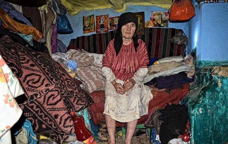 Bunica Ileana de 88 de ani, salvată din frig datorită Facebook