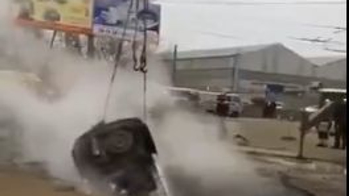 Doi bărbați au murit după ce au căzut cu mașina într-o groapă cu apă clocotită