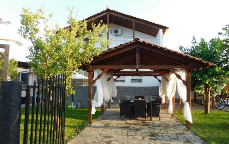 Familie de români, experiență teribilă într-o casă închiriată pe Booking în Halkidiki: "Vor să mușamalizeze cazul"