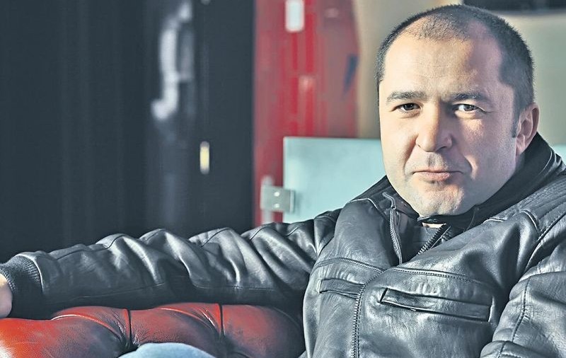 Elan despre Răduleasca: "M-a agăţat într-o discotecă"