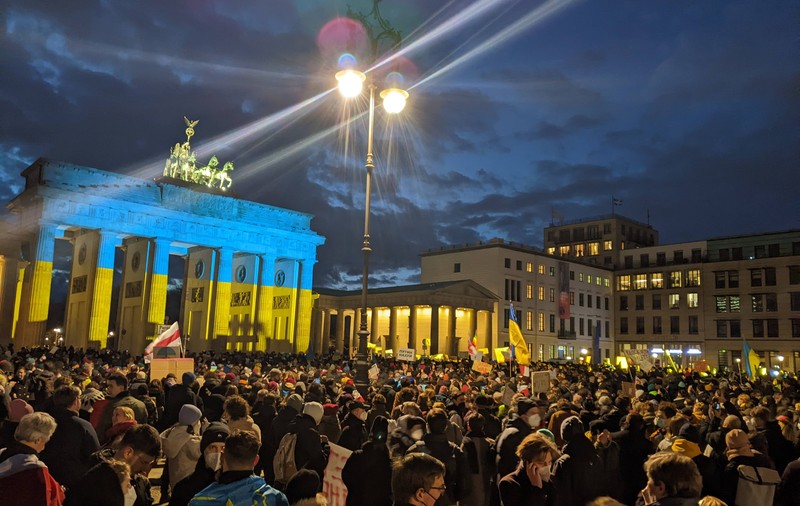 Corespondență din Berlin. Mii de oameni cer sancțiuni mai dure împotriva Rusiei: „Calculele financiare sunt puse mai presus de viețile omenești”