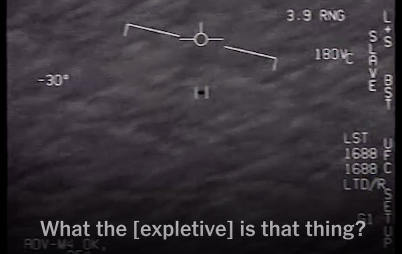 Armata americană a confirmat OZN-urile filmate la viteze supersonice de piloții Marinei. „Ce naiba e aia?”