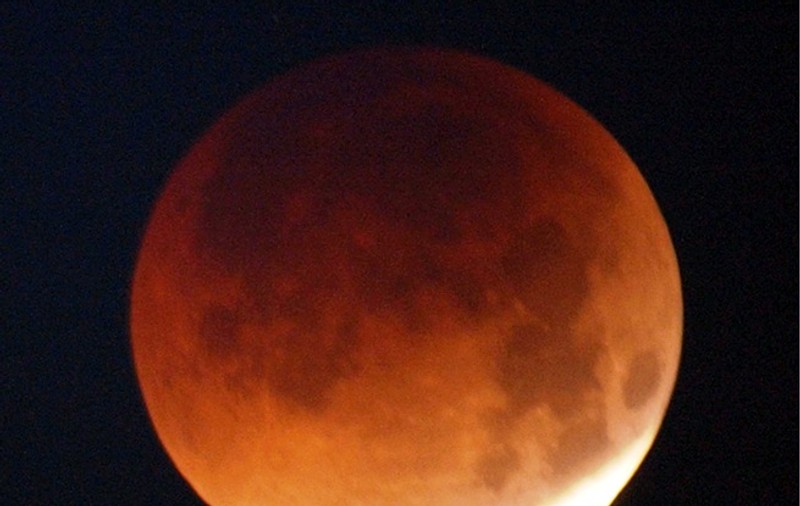 LUNA se va afla la CEA MAI MICĂ DISTANŢĂ faţă de PĂMÂNT în acest week-end