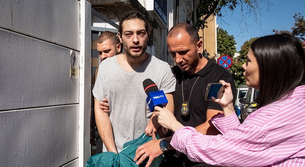 Toto Dumitrescu  este dus la poliție