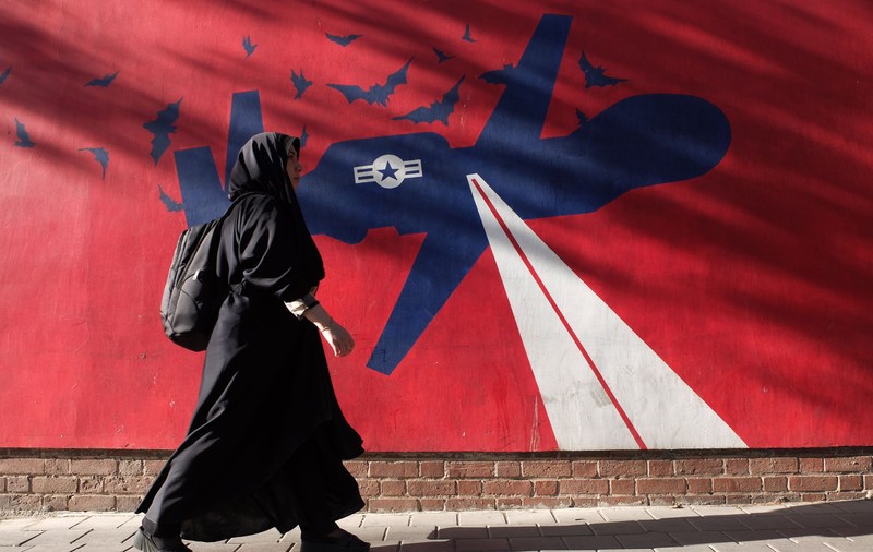 Femeile din Iran riscă până la 10 ani de închisoare dacă nu poartă hijab ori sunt îmbrăcate „necorespunzător”