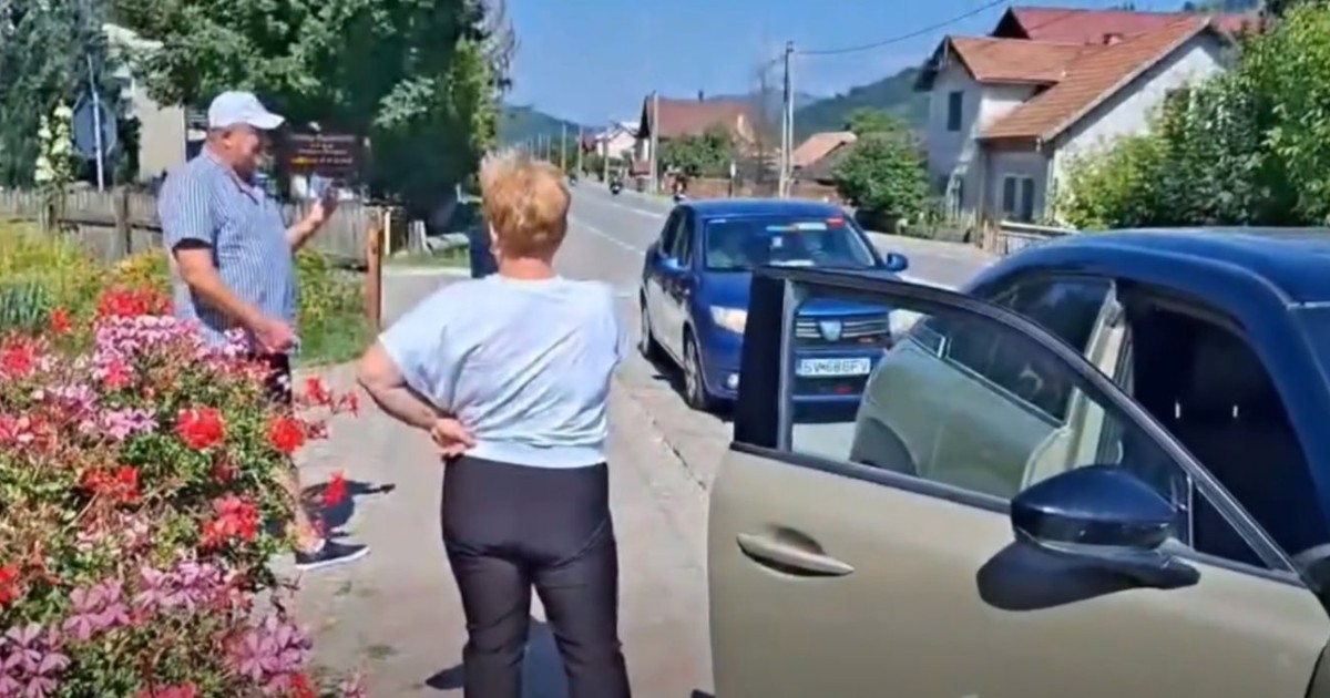 Primarul și soția sa au rămas pe jos. Sursă foto: Captură video Facebook /Iași TV Life.