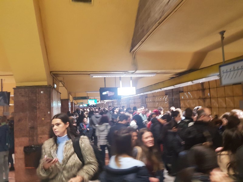 Probleme la metrou, între stațiile Izvor și Timpuri Noi