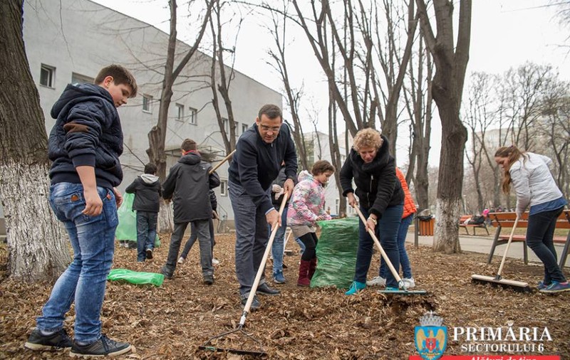 Sectorul 6 intră în ”reparații capitale”. Primăria va spăla principalele artere, va repara locurile de joacă și va toaleta arborii și spațiile verzi