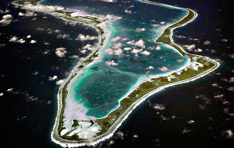 Marea Britanie restituie arhipelagul Chagos, unde se află o bază militară foarte importantă, Insulei Mauritius