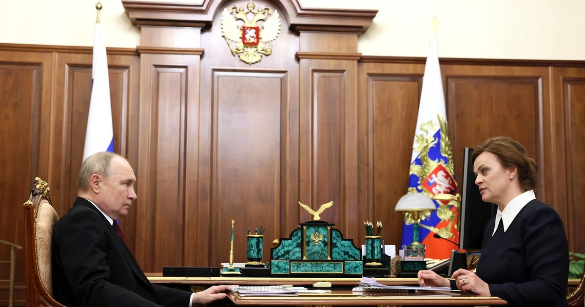 Vladimiri Putin și Anna Țivileva în timpul unei audiențe Foto: Profimedia